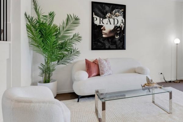 Stellar-staging01 Elegant staged living space